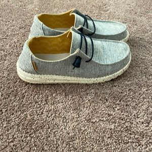 Women’s Hey Dude Size 8